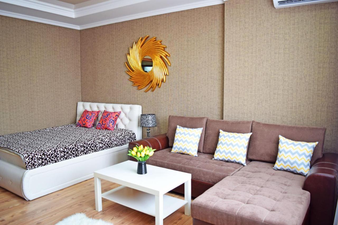 Sunny Apartment With Mountain View Bishkek Exterior photo